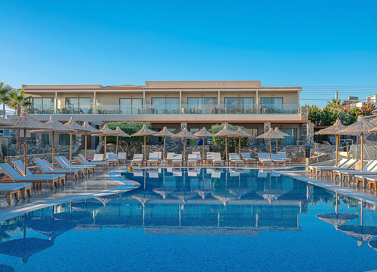 4****+ HOTEL APHRODITE BEACH – GOUVES